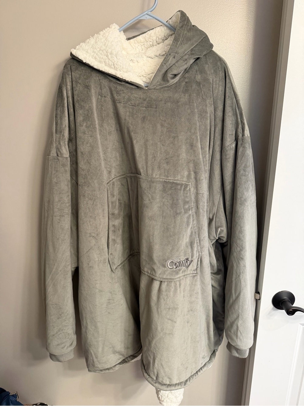 Cozy Gray Plush Hooded Pullover with Sherpa Lining